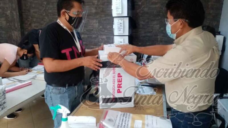 LLEGAN BOLETAS Y PAQUETERÍA AL INE