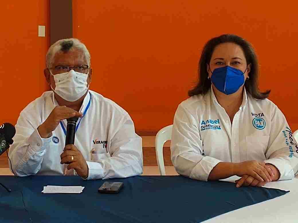 PAN ¡UNIDOS Y FUERTES!