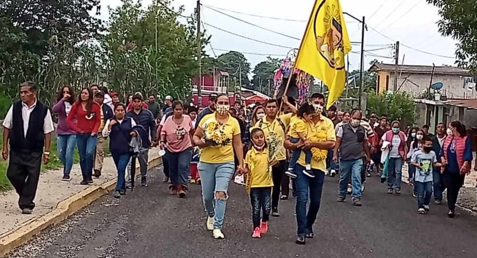FIESTA EN ACOLCO; RECIBEN A LEONEL SÁNCHEZ REYES
