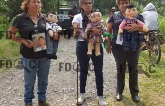 HALLAN MÁS RESTOS EN FOSAS DE IXTAC; SUMAN 11 YA