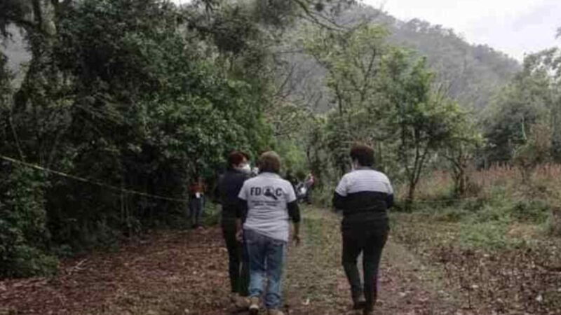 REANUDAN BÚSQUEDA EN FOSAS DE IXTAC