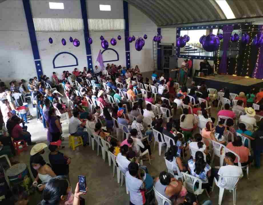 CELEBRAN TARDE FAMILIAR E INDEPENDIENTE
