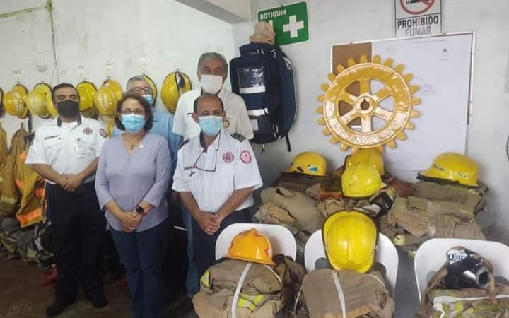 DONAN EQUIPO A BOMBEROS DE FORTÍN AC