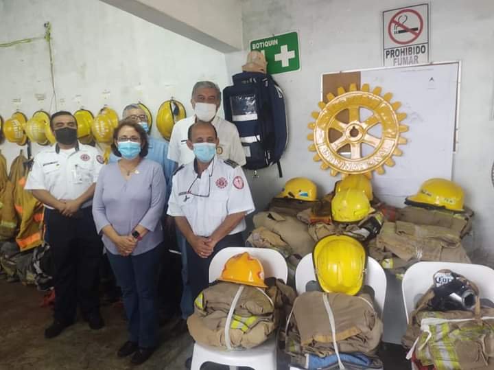 DONAN EQUIPO A BOMBEROS DE FORTÍN AC