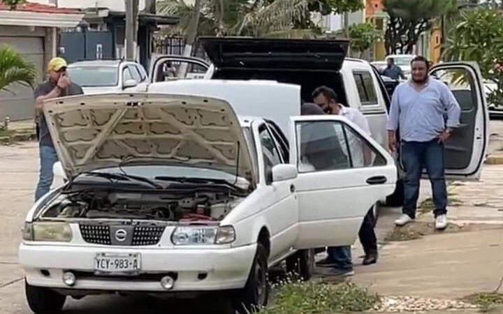ENCUENTRAN PUTREFACTO EN AUTO ROBADO