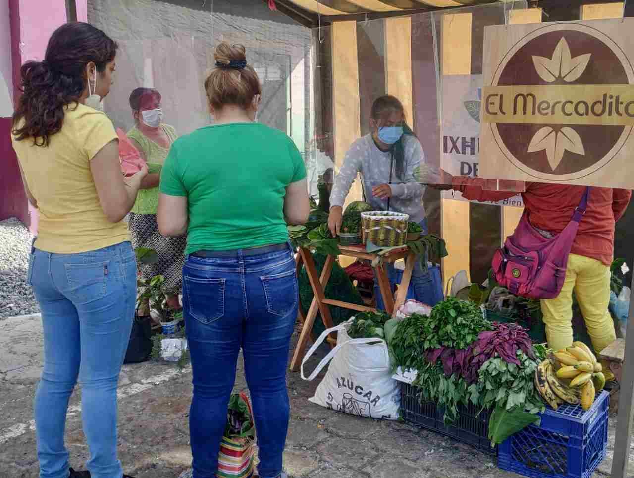 SE REACTIVA ECONOMÍA DE IXHUATLÁN CON “EL MERCADITO”