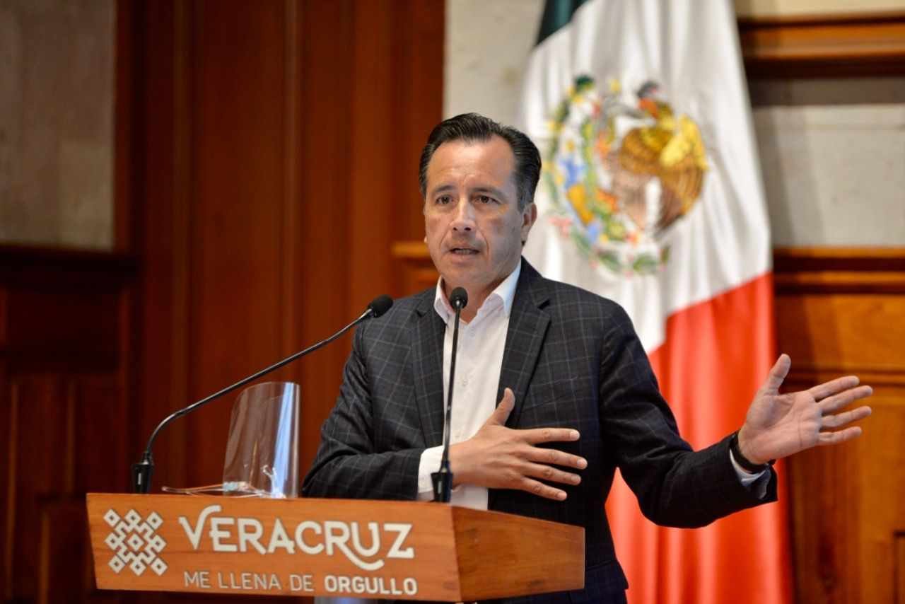 PIDE GOBERNADOR A ALCALDES REDUCIRSE SALARIO