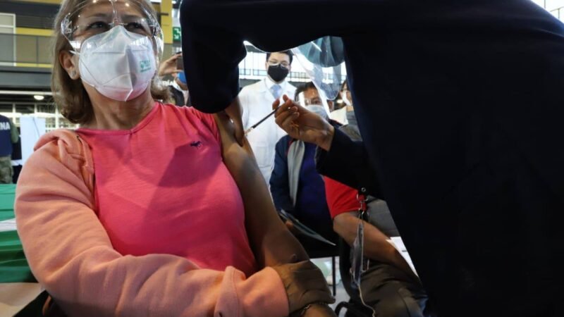 ‘NO ES ASUNTO GRAVE’ MUERTE DE PERSONAS VACUNADAS CONTRA COVID-19: AMLO