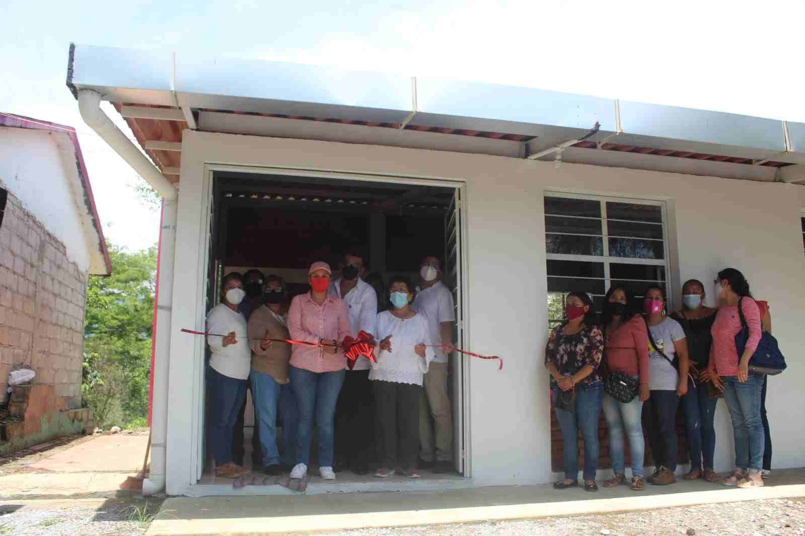 ENTREGA BALDINUCCI TEJEDA COMEDOR ESCOLAR