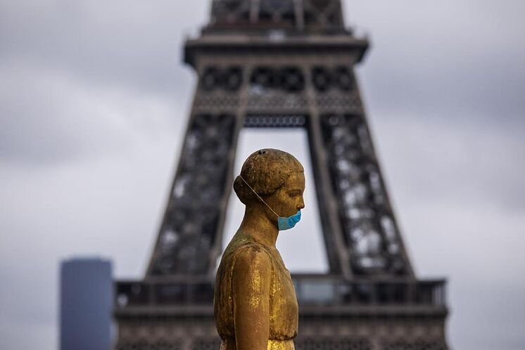 PAÍS EUROPEO RETIRA EL USO DE CUBREBOCAS AL AIRE LIBRE