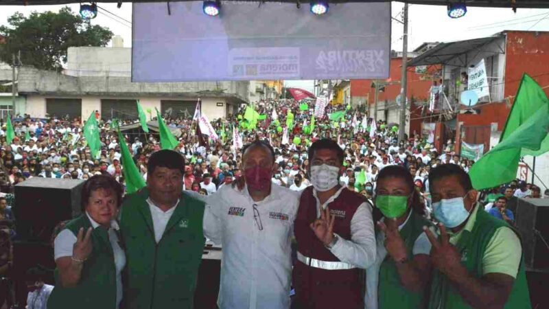 MILES DE HUATUSQUEÑOS ACOMPAÑAN A VENTURA DEMUNER EN CIERRE DE CAMPAÑA