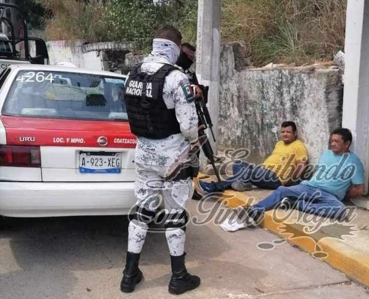 TAXISTA TAMBIÉN ASALTABA; LO DETIENE GUARDIA NACIONAL