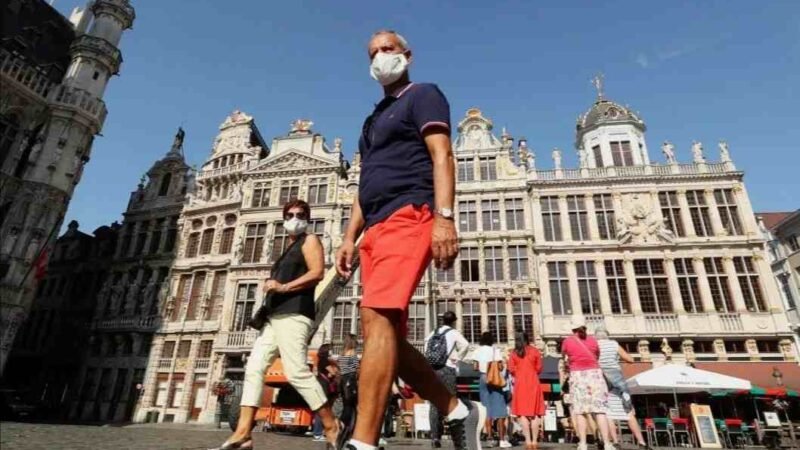 LOS HABITANTES DE BRUSELAS YA PODRÁN SALIR A LAS CALLES SIN CUBREBOCAS