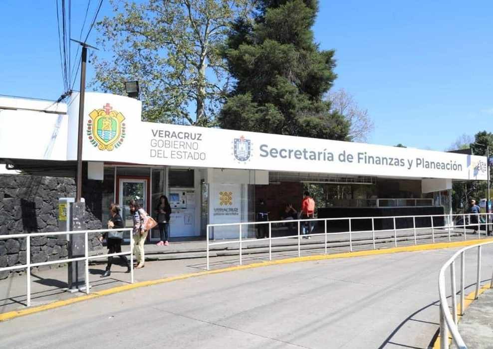 DEUDA DEL ESTADO ASCIENDE A 42 MIL MILLONES