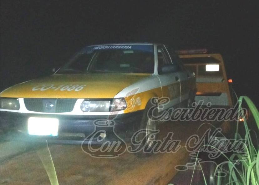 ENCAJUELAN A TAXISTA