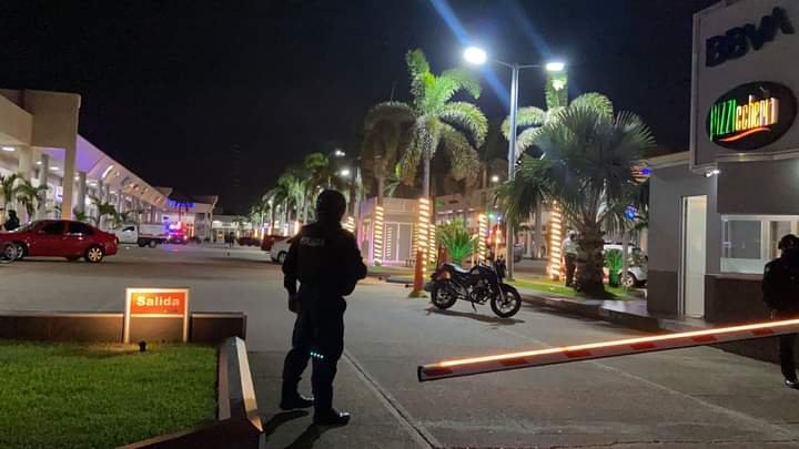 EJECUTAN A 3 EN RESTAURANTE