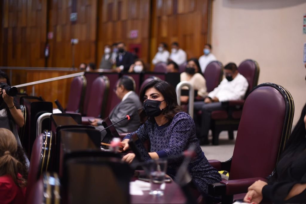 MAS SANCIONES PARA SERVIDORES PÚBLICOS QUE DISCRIMINEN