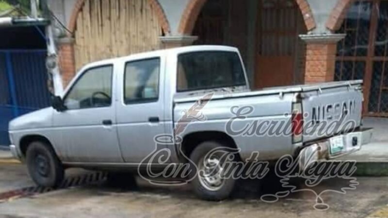 ROBAN CAMIONETA EN IXHUATLÁN