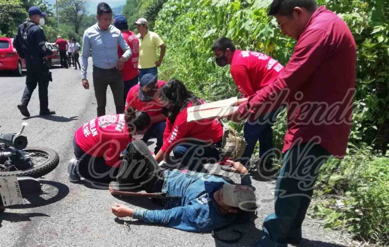 CHOCA MOTOCICLISTA CONTRA TAXI