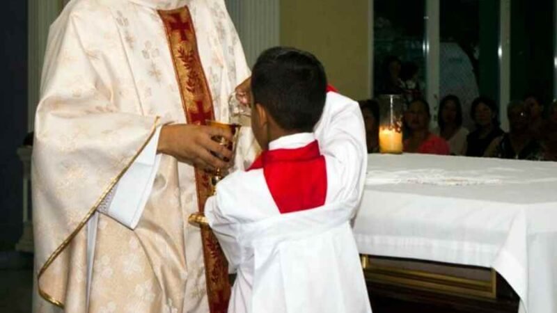 SACERDOTE ES VINCULADO A PROCESO POR ABUSAR SEXUALMENTE DE MONAGUILLO