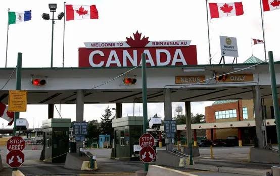 CANADÁ REABRIRÁ SUS FRONTERAS A VACUNADOS CONTRA COVID-19