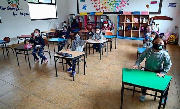 “LLUEVE, TRUENE O RELAMPAGUEE”, REGRESO A CLASES PRESENCIALES SERÁ EN AGOSTO: AMLO