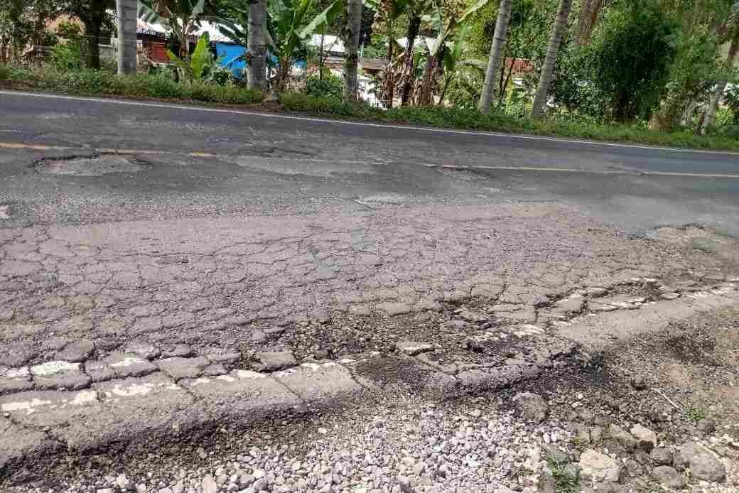 ZONA DE HUATUSCO, SIN RECURSO PARA REPARACIÓN DE CAMINOS POR SCT