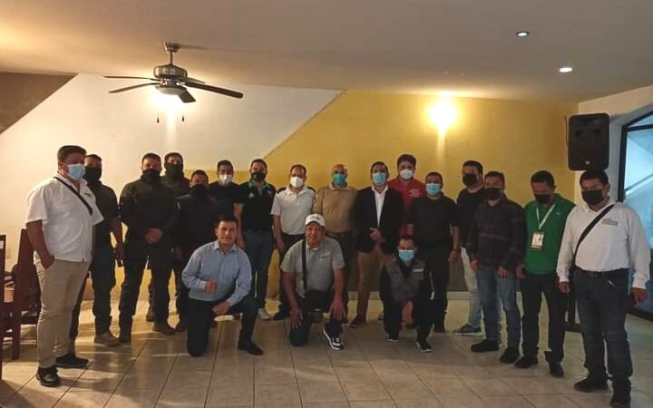 SE REUNEN PERIODISTAS CON MANDOS DE FUERZA CIVIL