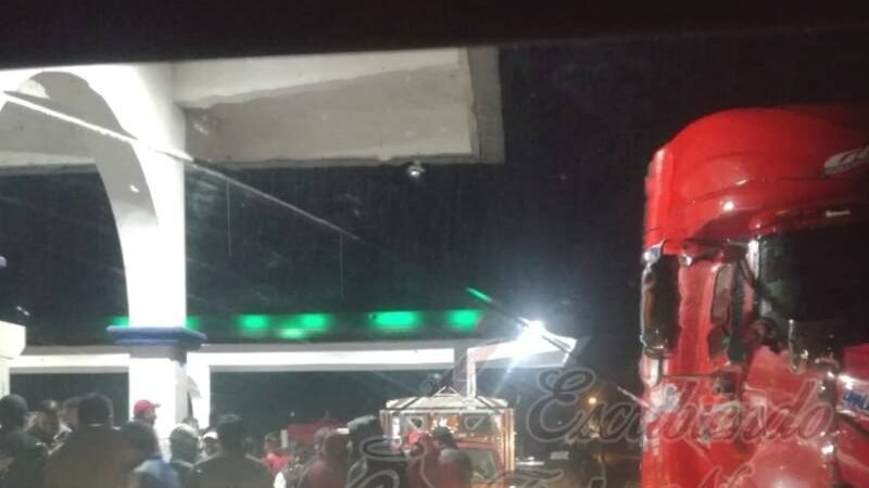 CHOCAN CAMIÓN Y TSURU