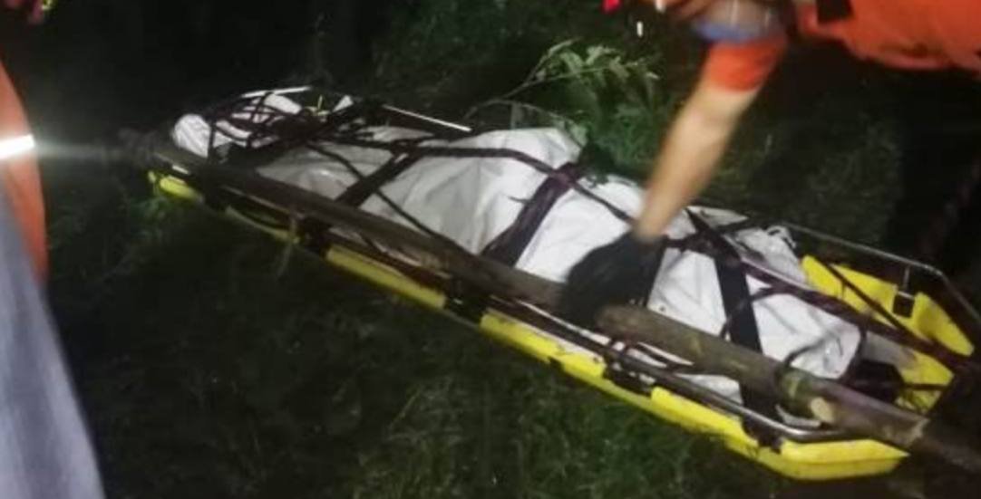 PESCADOR MUERE AL ENREDARSE CON ATARRAYA