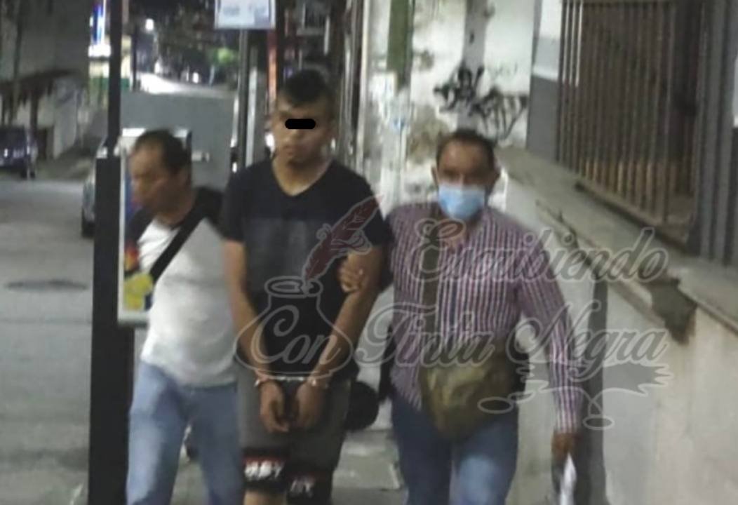 DETIENEN A PARRICIDA