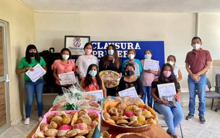 UN ÉXITO, TALLER DE ELABORACIÓN DE PAN ARTESANAL