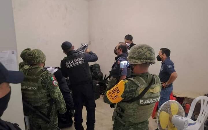 CONCENTRAN A POLICÍAS DE TIHUATLÁN EN XALAPA