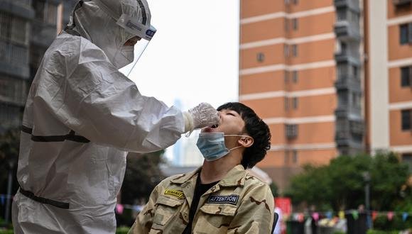 WUHAN HARÁ PRUEBAS A TODOS SUS HABITANTES TRAS NUEVOS CASOS DE COVID-19