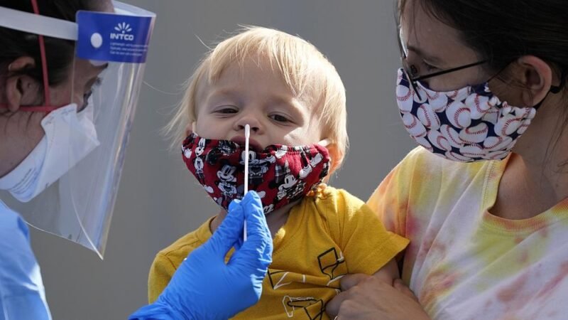 EU REGISTRA RÉCORD DE NIÑOS HOSPITALIZADOS POR COVID-19