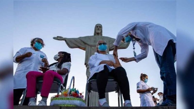 RÍO DE JANEIRO INTERRUMPE LA VACUNACIÓN CONTRA COVID-19 POR FALTA DE DOSIS