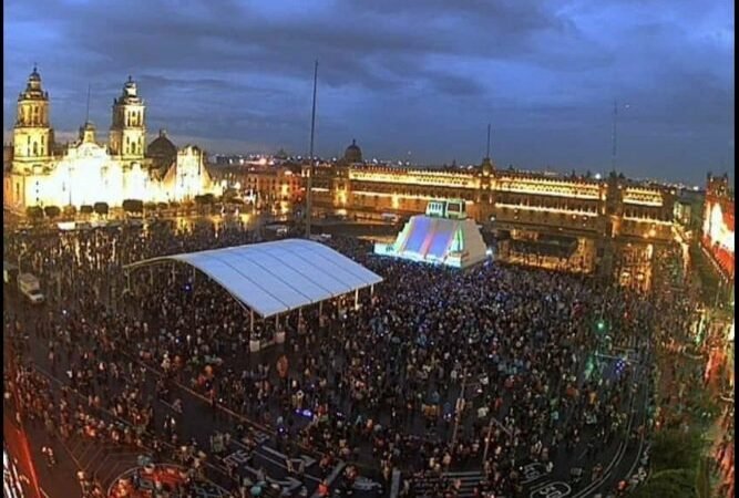SIN SANA DISTANCIA, INAUGURAN ESPECTÁCULO “MEMORIA LUMINOSA” EN ZÓCALO DE CDMX