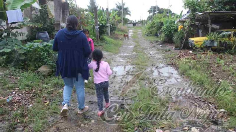 ABANDONA ALCALDESA DE CHOCAMÁN A COLONIA EL XUCHIL