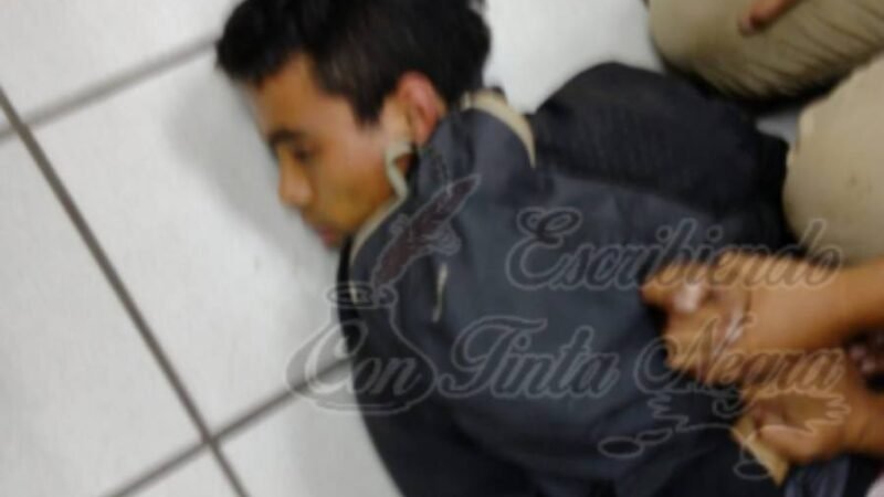 VECINOS CAPTURAN A ASALTANTE