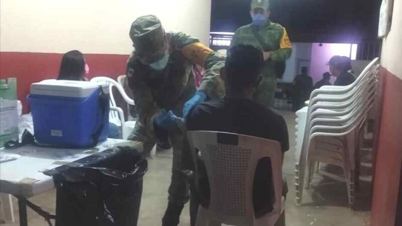 APLICAN MÁS DE 2 MIL DOSIS EN PRIMER DÍA DE VACUNACIÓN