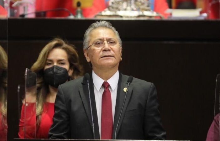 SE VA ELEUTERIO ARRIETA SIN PENA NI GLORIA