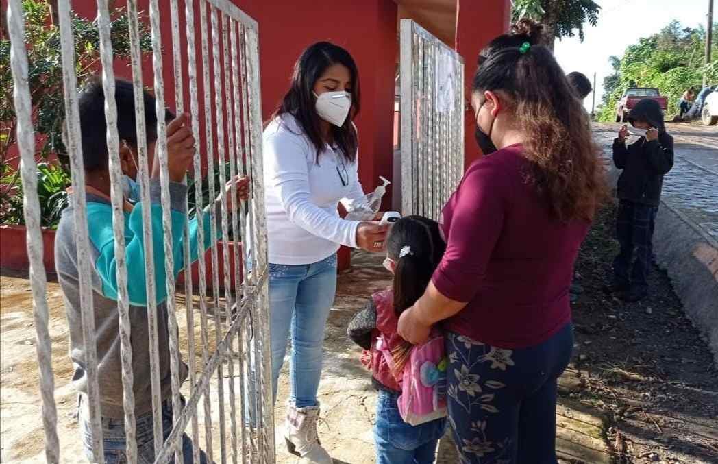 SIN CONTRATIEMPOS, REGRESO A CLASES EN IXHUATLÁN