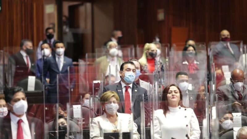 APRUEBAN LEY DE JUICIO POLÍTICO