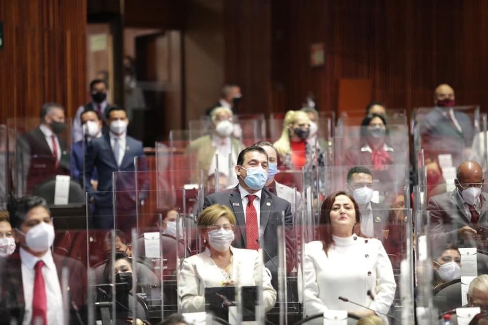 APRUEBAN LEY DE JUICIO POLÍTICO