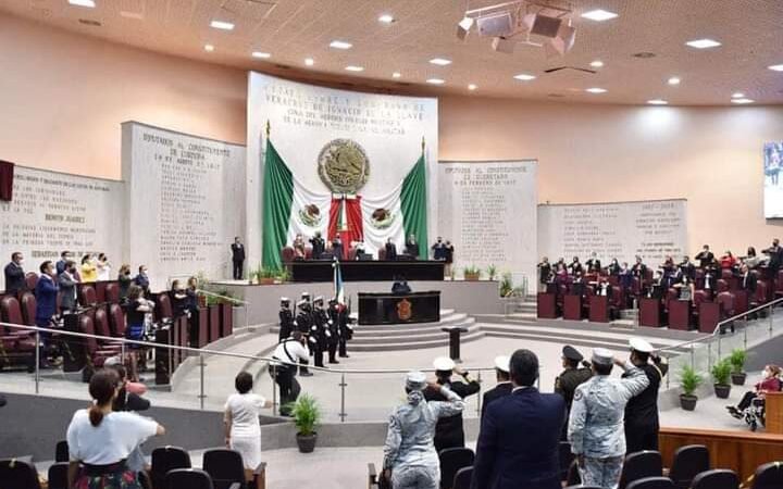 RINDEN HOMENAJE A LA ARMADA DE MÉXICO