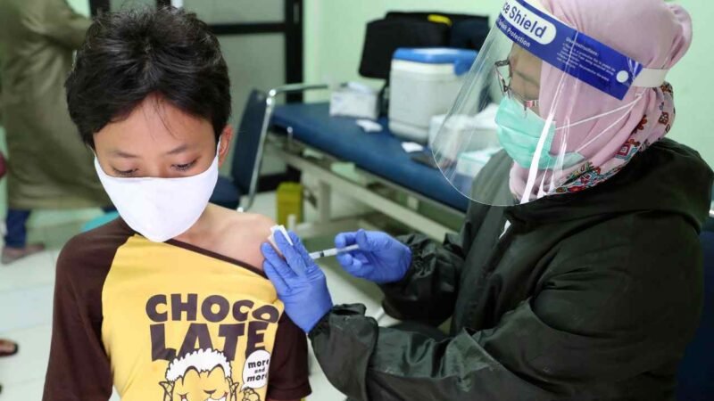 INICIAN FASE DE PRUEBA DE VACUNAS COVID DE SINOVAC EN NIÑOS Y ADOLESCENTES