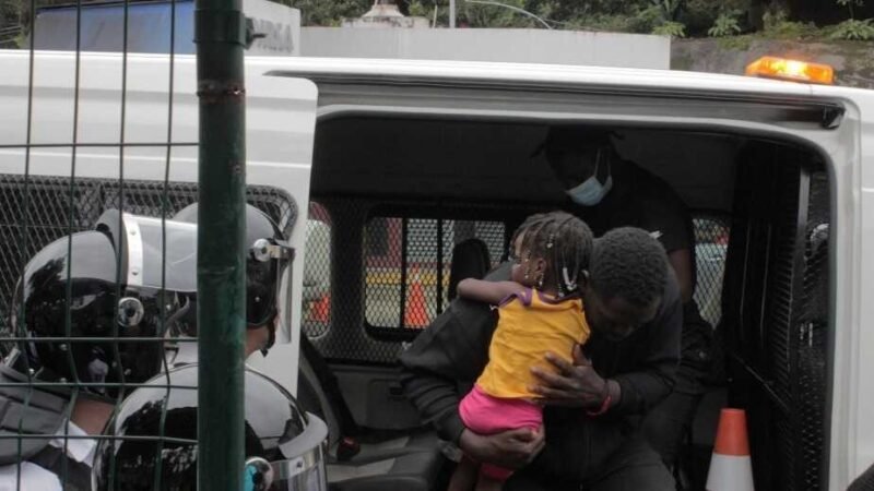 GUARDIA NACIONAL DETIENE A 150 MIGRANTES HAITIANOS EN FRONTERA