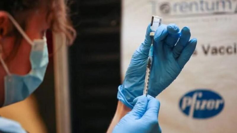 SE HA VACUNADO A 50 MENORES TRAS GANAR AMPAROS EN CIUDAD DE MÉXICO