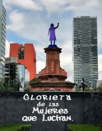 RENOMBRAN GLORIETA DE COLÓN COMO GLORIETA DE LAS MUJERES QUE LUCHAN