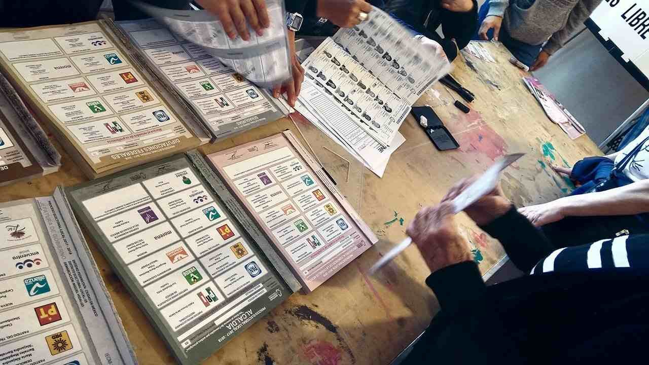 INE DICTAMINA PÉRDIDA DE REGISTRO DE TRES PARTIDOS POLÍTICOS